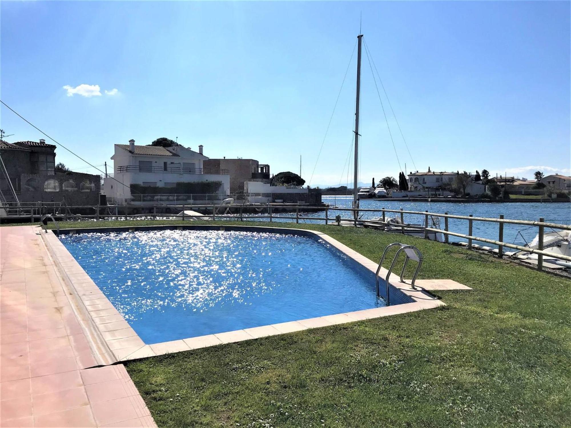 Apartamento En Roses Con Vistas Al Canal Y Piscina Esterno foto