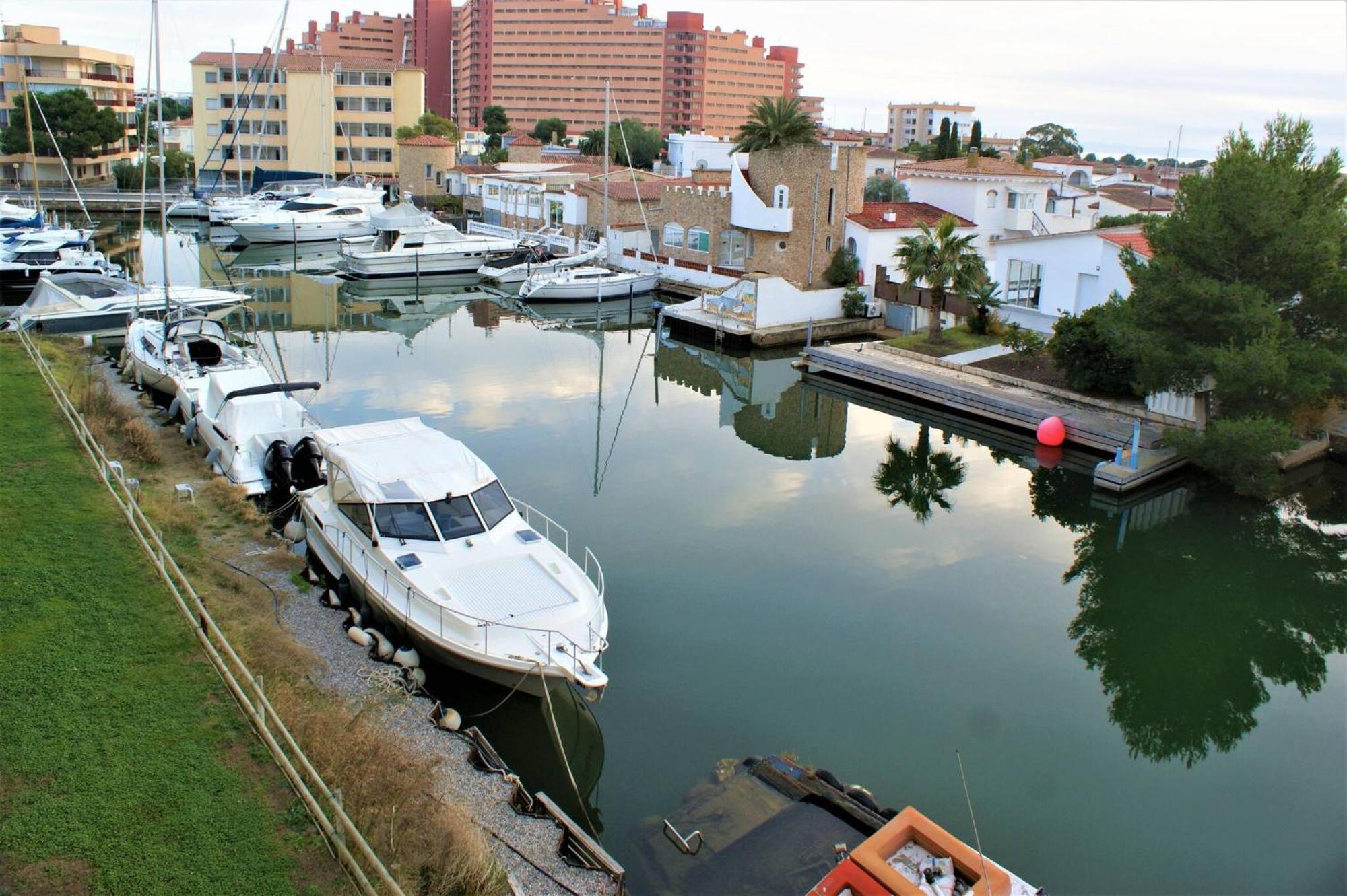 Apartamento En Roses Con Vistas Al Canal Y Piscina Esterno foto