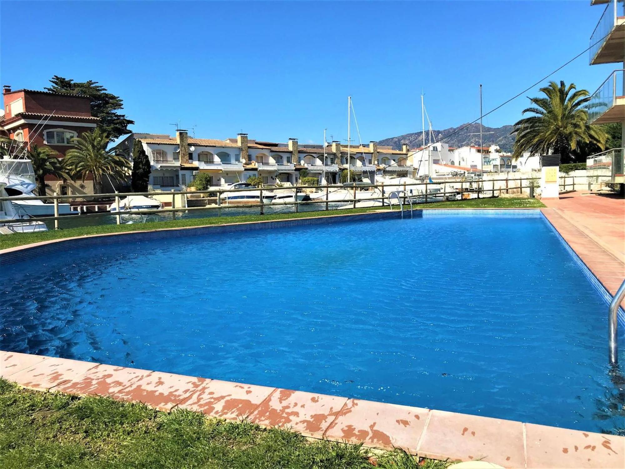 Apartamento En Roses Con Vistas Al Canal Y Piscina Esterno foto